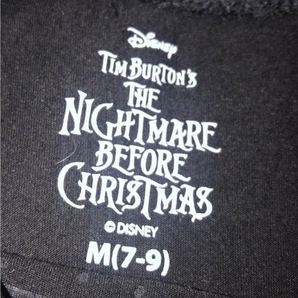 🎄Disney nightmare before Christmas graphic tee - Picture 3 of 4